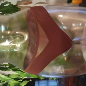 ❤❤NWT Victoria’s  Secret Sexy Illusions Thong Size - L